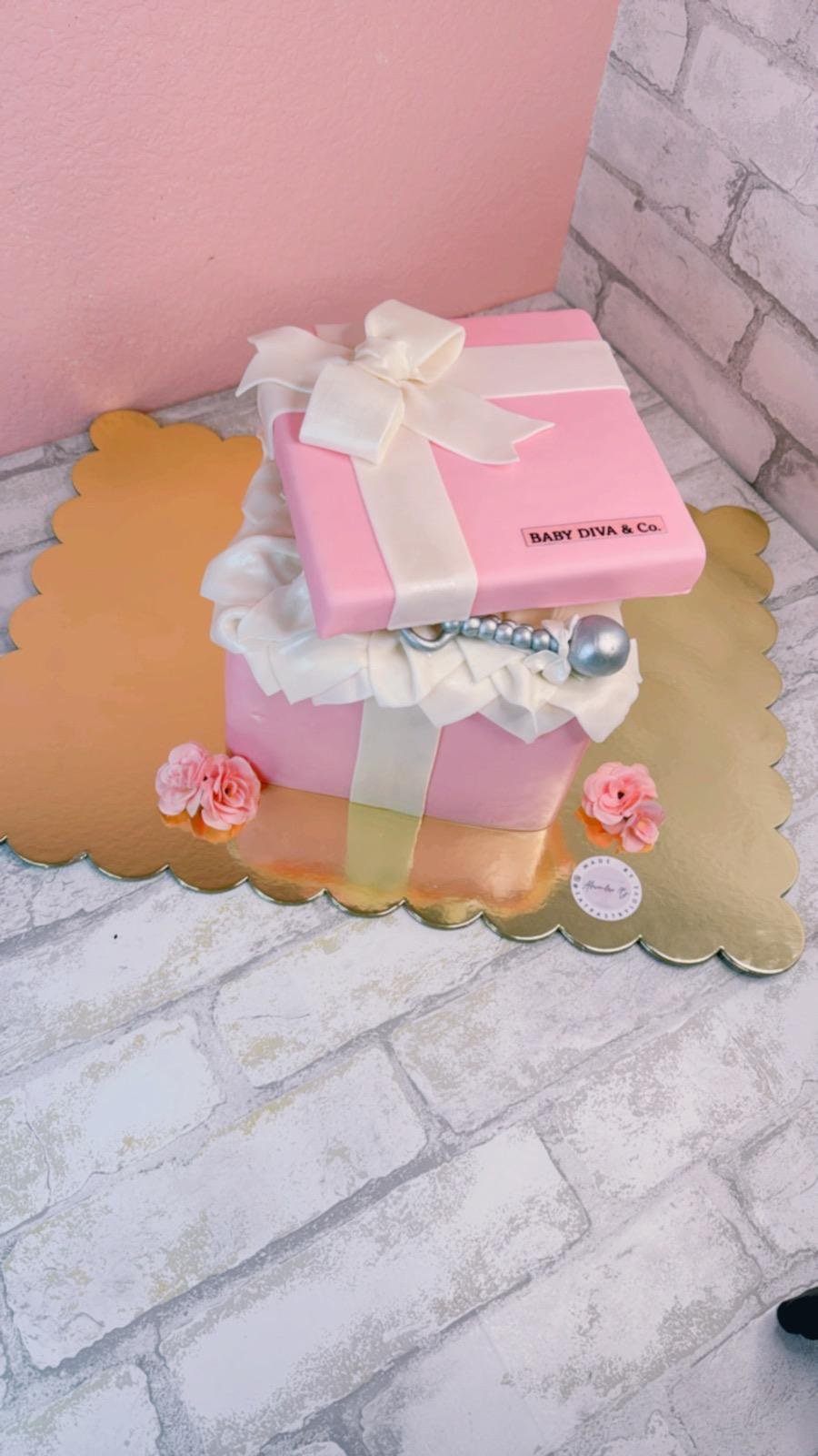 Sculpted realistic cake