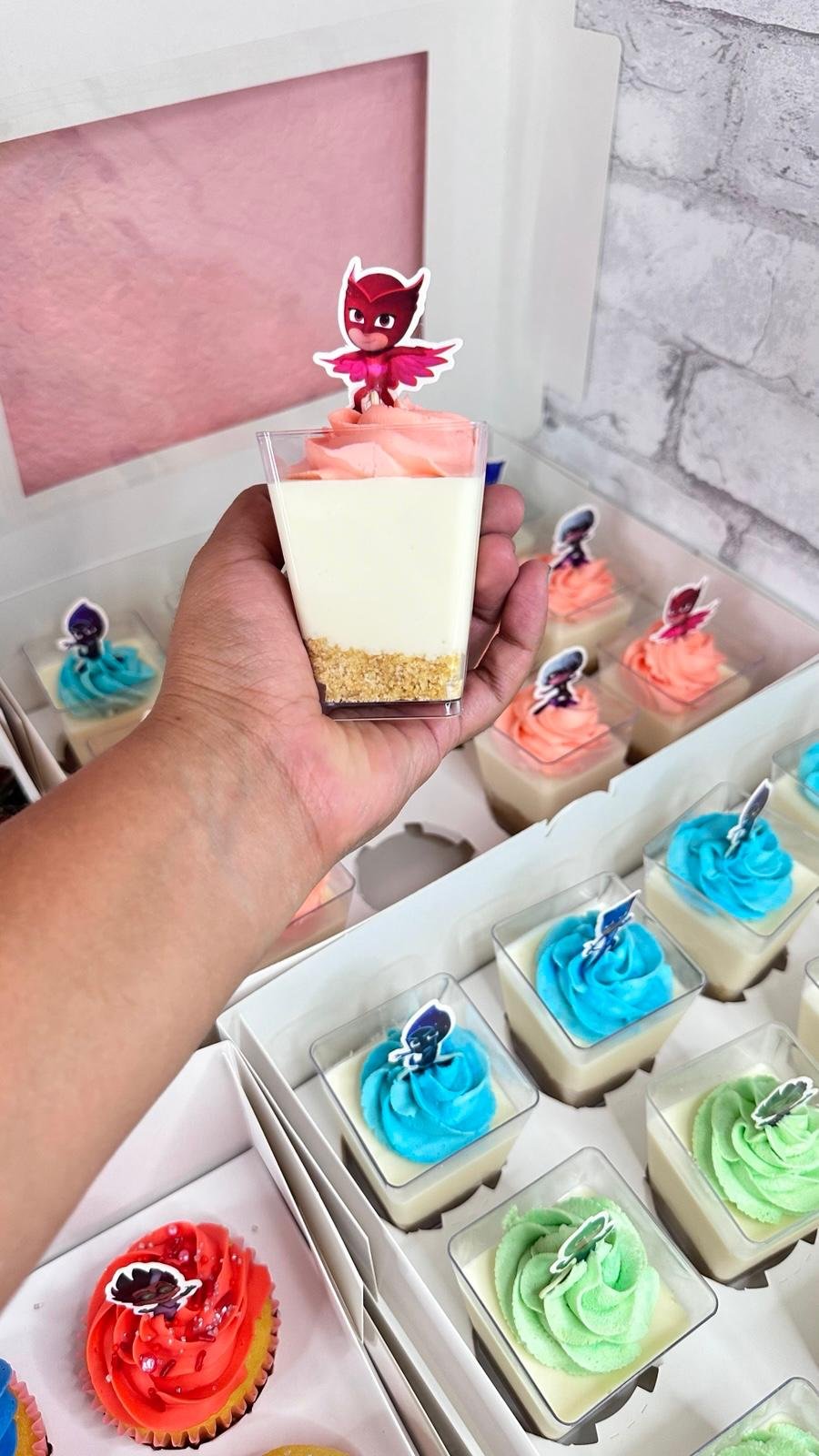 Dessert cup party treats